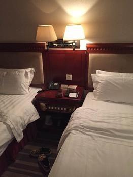 New Plum Garden Seasons Hotel - Shenzhen Zhucun  Экстерьер фото